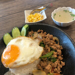 タイキッチン ラーンナ - ガパオ、豚