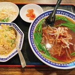 Kakouen - 台湾ラーメンランチセット！　台湾ラーメン・ミニチャーハン・カクテキ・サラダがセットでした