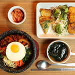 Dakgalbi stone grilled bibimbap set meal