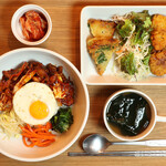 Dakgal bibibimbap set meal