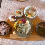 森のレストラン すっぴん - 唐揚げランチ