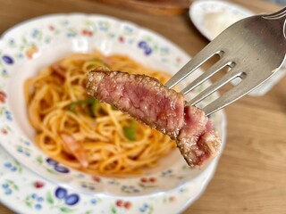 レストラン ブル - お裾分け。さすが看板メニュー！焼きも良いがソースも美味い！