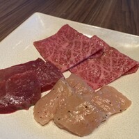 焼肉うしごろ 新宿三丁目店 - 