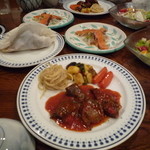 ウルル - 料理写真:夕食の煮込み料理