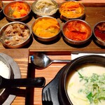 韓と米 - コムタンスープ定食⭐️ 薬味は、シェアだったので、半分ずつ、別けた後の写真です(笑)