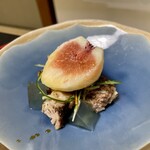 うなぎ料理 吉野屋 - 鶏といちじく中華風