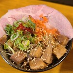 GYU-GA - ミニチャーシュー丼390円