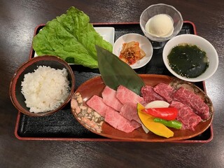 福久籠 - ランチ：カルビハラミ定食1,900円