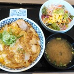 吉野家 - 親子丼大生野菜サラダみそ汁セット