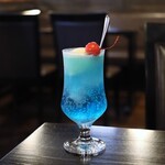 珈琲屋 らんぷ - ドリンク写真:「空色クリームソーダ」