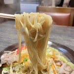 居酒屋 秀吉 - ねぎ塩焼きそば 麺リフト♪