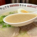 九州ラーメン 銀嶺 - スープ