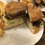 Burger's Cafe Beach Story - パインベーコンバーガー断面