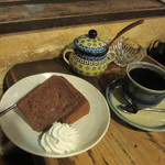 どんぐり舎 - シフォンケーキセット