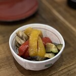 カフェ＆ネオ大衆 new-mon - 彩り野菜の揚げ浸し　400円