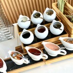 FLC ラグジュアリー リゾート クイニョン - ベトナムではサラダをドレッシングで食べる習慣は無いらしい