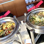 FLC ラグジュアリー リゾート クイニョン - 炒めものと焼きそばっぽい