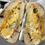 NEW NEW YORK CLUB BAGEL & SANDWICH SHOP - ベーコンエッグチーズ
