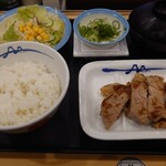 松屋 - 肉厚豚焼肉定食