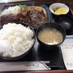 かつれっと - 料理写真:コンビランチ（焼肉とハンバーグ）ご飯大盛り。