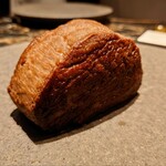 六花 - 研鑽と慧眼と情熱～Diligence, Perspicacité et Passion
      厳選極み和⽜ 魂の⽕⼊れ