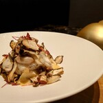 六花 - ⾹～Parfum
      ⻑崎 五島列島放⾎神経〆九絵 ⼋⾊椎茸 海胆 ⽣落花⽣