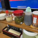 らーめん 醤 - ₍₍ ( ๑॔˃̶◡ ˂̶๑॓)◞♡テーブル常備の薬味陣