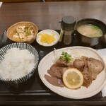 てごう屋 - 牛タン塩焼定食(1,000円)