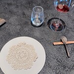 Florilege - レースの敷物、フロリレージュのマークに似ていますね☆