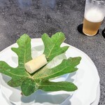 Florilege - さつまいものお料理の可愛らしさ遊び心にすっかりギュッと気持ち捕まりました＼(^o^)／美味しかったしもうワクワクが高鳴る感じでした。素朴な疑問、この葉っぱ何の葉かしら??さつまいもの葉ではなさそうだし