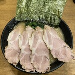 横浜ラーメン弐七家 - 