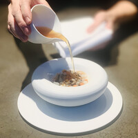 SHIROIYA the RESTAURANT - ②【冷前菜】
                3種の根菜（大根、人参、牛蒡）、大根のラビオリ、饂飩のムース、鰹出汁+3種の香味オイル（玉蜀黍、唐辛子、葱）の冷製「おきりこみ（=煮込み饂飩）」風