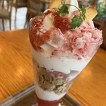 mokumokuとまとcafe - 230916土　三重　mokumokuとまとcafe　シャリシャリいちごパフェ770円