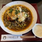 手打蕎麦 はしば - はも天と夏野菜のラッサム蕎麦