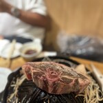 羊肉炭火焼 肉汁屋 - 