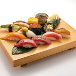 Selected top nigiri set/ Finest Sushi Combo/ 选拔上等寿司套餐/ 상 초밥세트