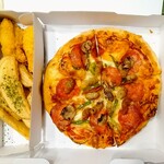 ドミノ・ピザ - ドミノデラックス・骨付きフライドチキン・ポテトフライのマイドミノ