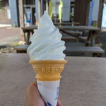 アグリパル塩原 農産物直売所 - 外の売店　ソフトクリーム
