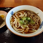 うどん・そば 今庄 - うどんとそばの合盛り、ちゃんぽん