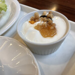 BOOK&CAFE SUGISHIMA - 朝のサービス？ヨーグルトを付けてもらえた