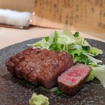 Sakagawa - 肉　炭火焼。サーロインかフィレ、g数、ソースも指定可能。写真はサーロイン150g。期待以上にお肉は柔らかく、脂は甘くてさらさら！