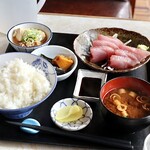 米常 - まぐろの刺身定食・ご飯大盛り