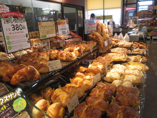 モンペリエ 石巻中里店 - 石巻（パン）の写真