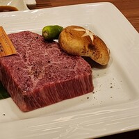 焼肉 梨久 - 特上ヒレ