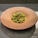 カーサ・デル・チーボ - 馬のトリッパと毛豆のジェノヴェーゼのスパゲッティ