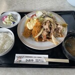亀屋 - カキフライと焼肉／半ライス　1,020円