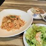 RESTAURANT & BAR FUGA - 真いかとオリーブパスタランチ1,000円