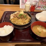 月光香麺 - 名物！肉焼きそば980円