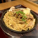 月光香麺 - 名物！肉焼きそば