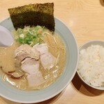 麺屋 吉蔵 - ラーメンセット（¥800）（税込）